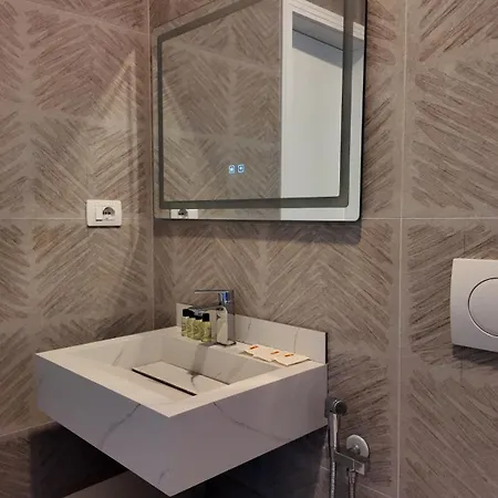 Han/Misafirhane Delmar Garden Golem (Tirana)