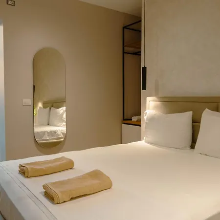 Delmar Garden Han/Misafirhane Golem (Tirana)