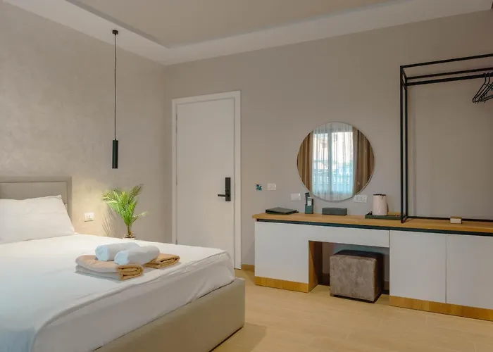 Värdshus Delmar Garden Golem (Tirana)